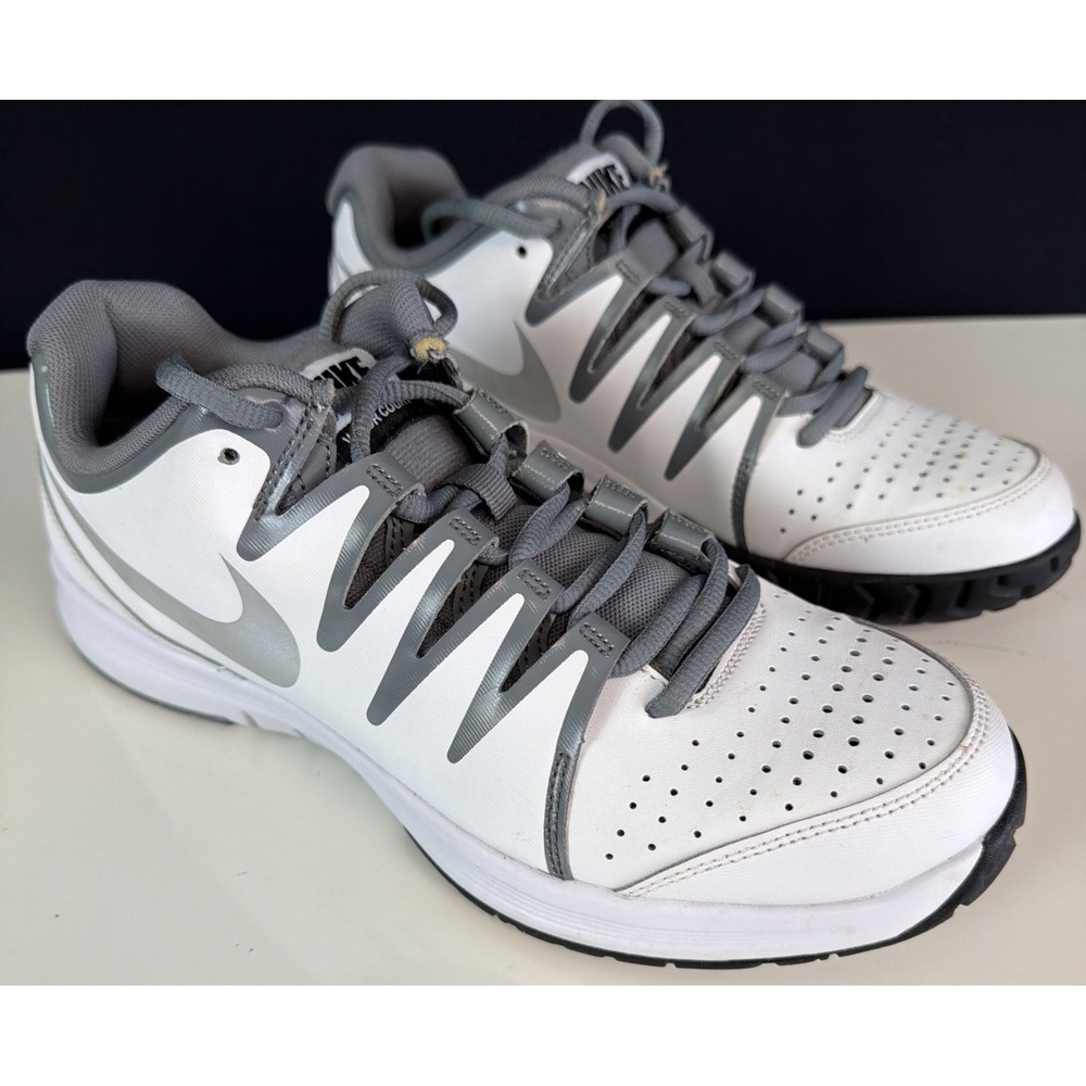 NIKE Vapor Court Women's Tennis Shoes White Gray Size 9.5